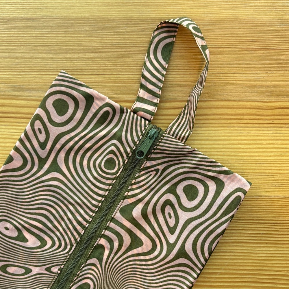Baggu Large 3D Zip Pouch in Trippy Swirl